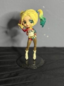 Harley Quinn figure 🟣